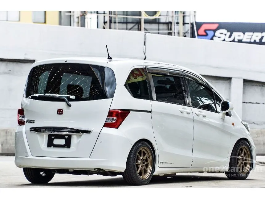 2013 Honda Freed SE Wagon