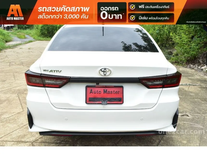 2025 Toyota Yaris Ativ Sport Sedan