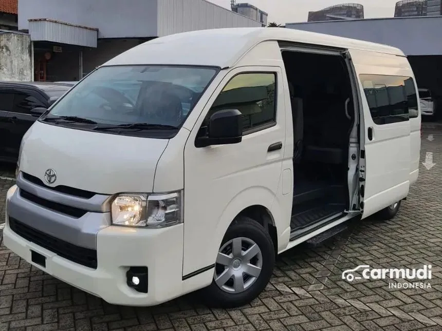 2024 Toyota Hiace Commuter Van Wagon