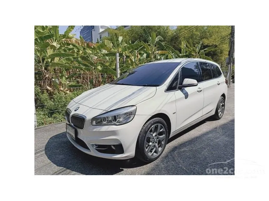 2016 BMW 218i Gran Tourer Hatchback