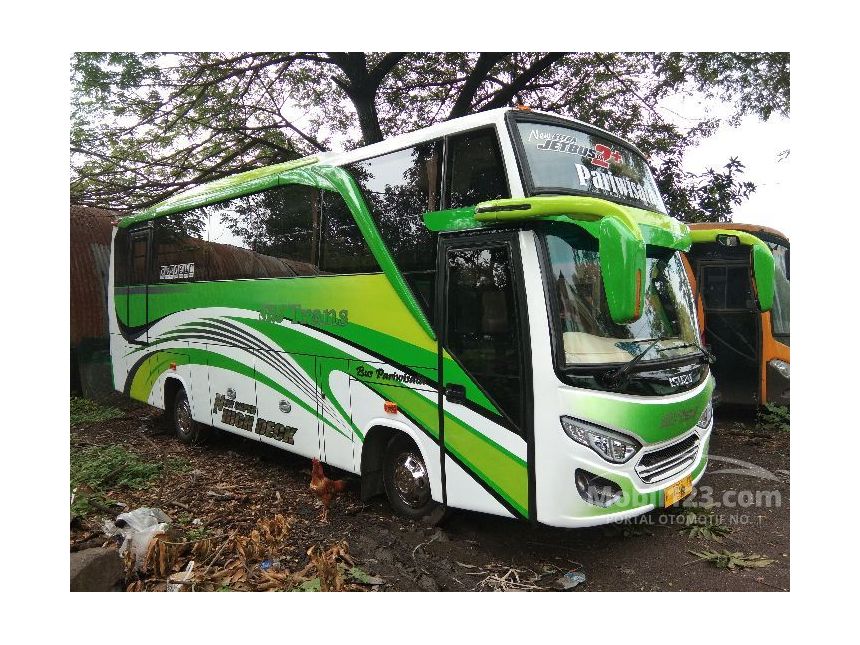 2018 Isuzu Elf NQR 71 Minibus