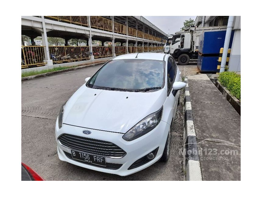 Jual Mobil Ford Fiesta 2014 Trend 1.5 di Jawa Barat Automatic Hatchback