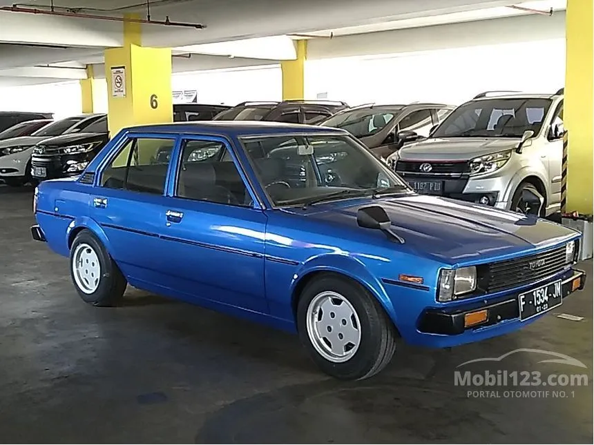 1981 Toyota Corolla KE70 Sedan