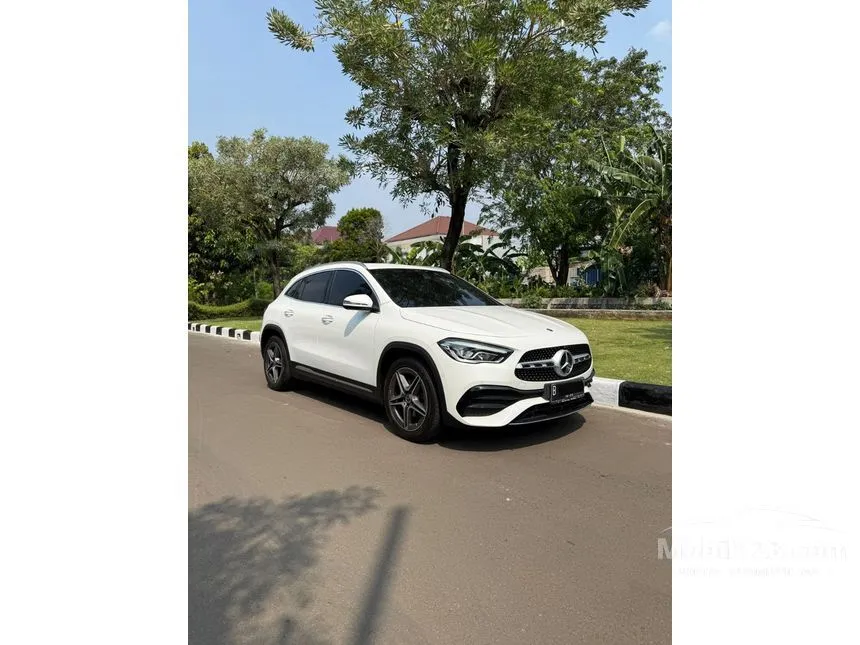 2021 Mercedes-Benz GLA200 AMG Line SUV