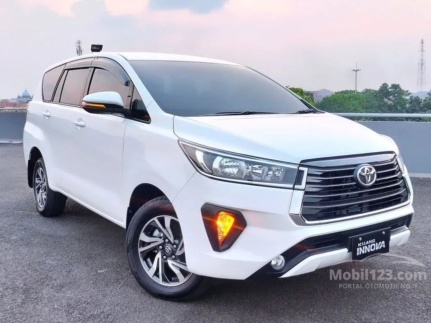 Jual Mobil Toyota Kijang Innova 2024 G 2.4 di Kalimantan Timur Manual MPV Putih Rp 381.300.000
