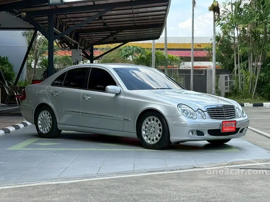 2005 Mercedes-Benz E200 Sedan