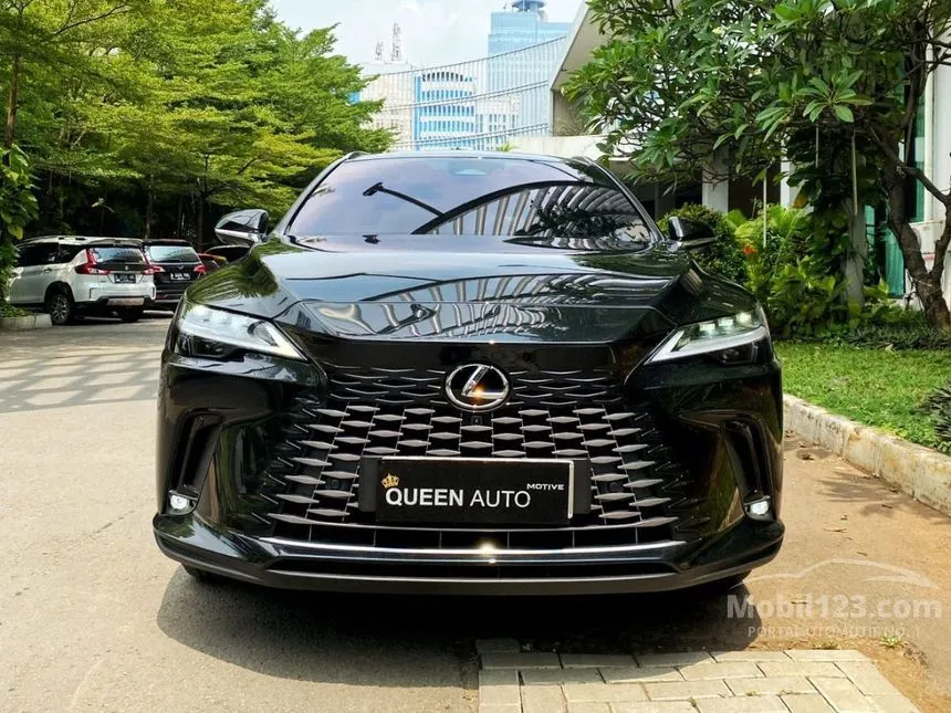 Jual Mobil Lexus RX350h 2023 Luxury 2.5 di DKI Jakarta Automatic Wagon Hitam Rp 1.899.000.000