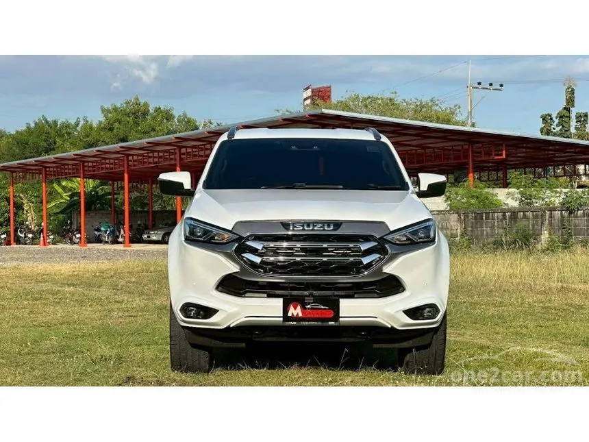 2022 Isuzu MU-X Ultimate SUV