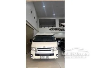 2024 Toyota Hiace 3.0 Commuter Van