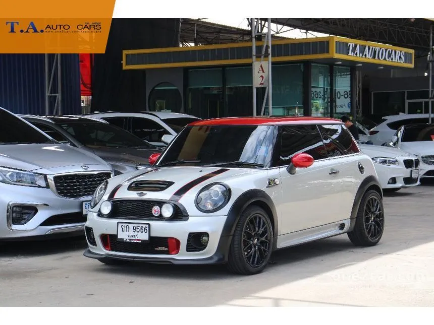 2011 Mini COOPER S Look 2 Hatchback