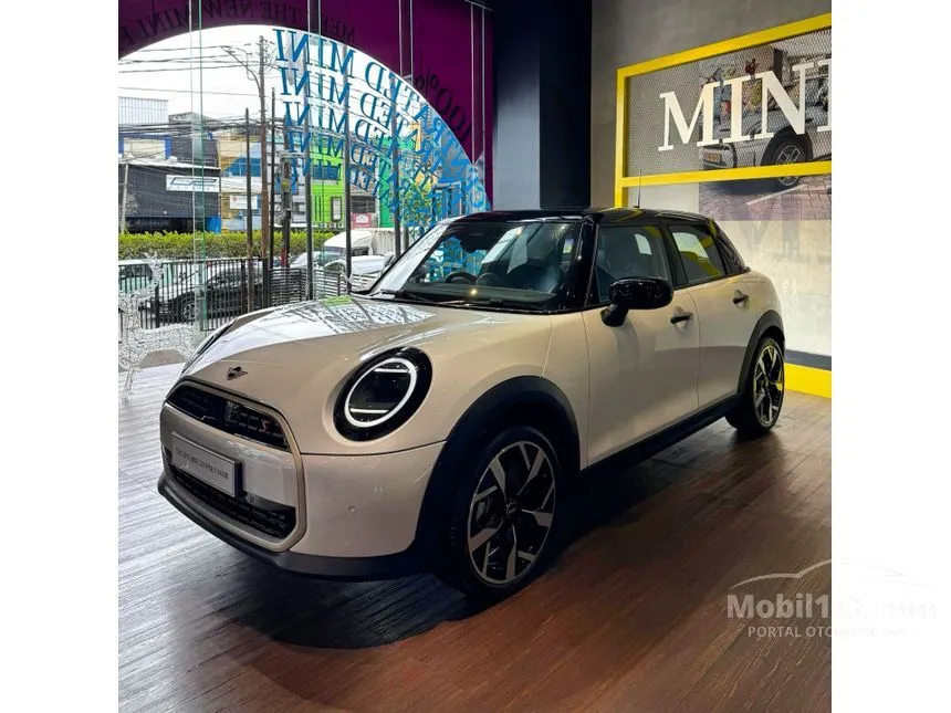 2025 MINI Cooper S 5 Door Hatchback