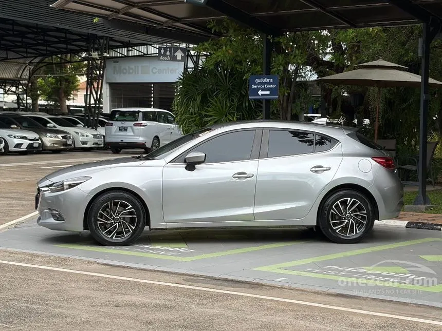 2017 Mazda 3 S Sports Hatchback