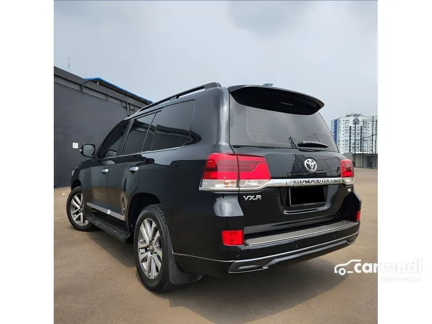 2018 Toyota Land Cruiser 200 VX-R SUV