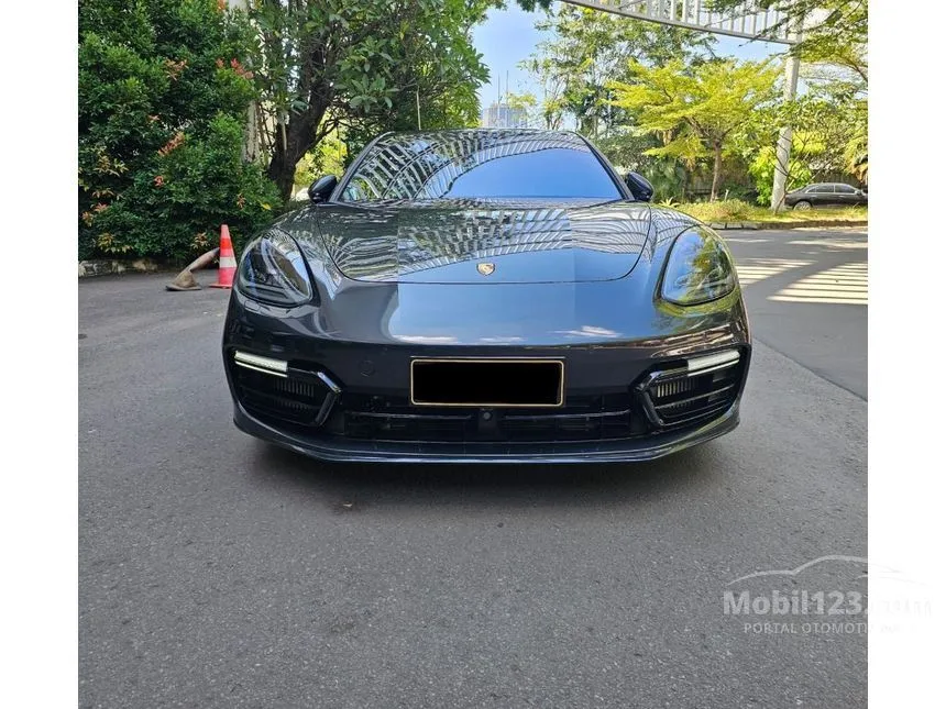 2017 Porsche Panamera 4S Hatchback