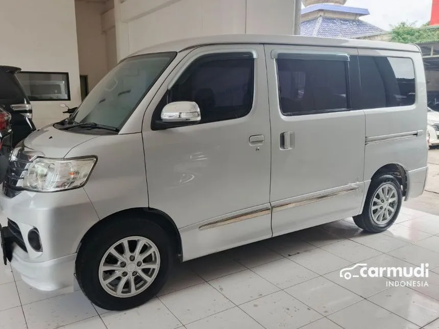2021 Daihatsu Luxio X Van