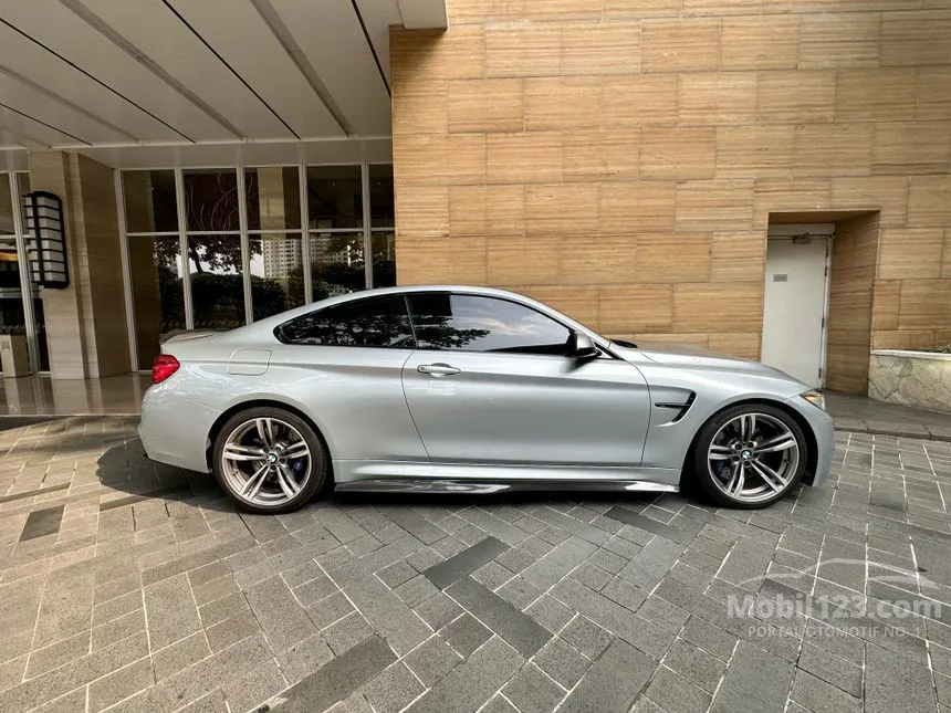Jual Mobil BMW M4 2015 3.0 di Jawa Timur Automatic Coupe Silver Rp 1 ...