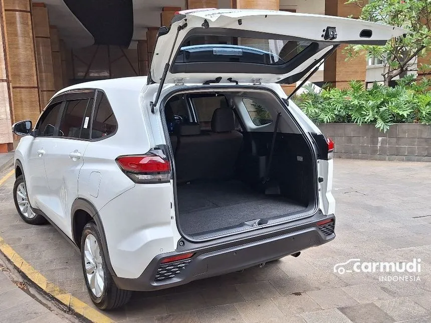 2023 Toyota Kijang Innova Zenix V Wagon