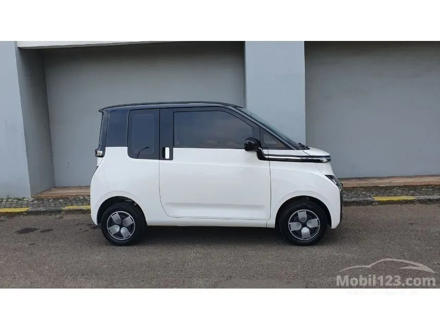 2023 Wuling Air EV Long Range Hatchback