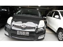 Yaris E Matic 2010 DP 10jt KM 48rb hitam Istimewa
