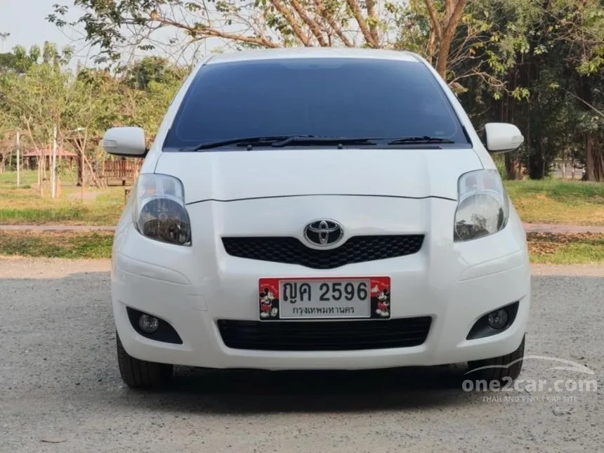 2010 Toyota Yaris E Hatchback
