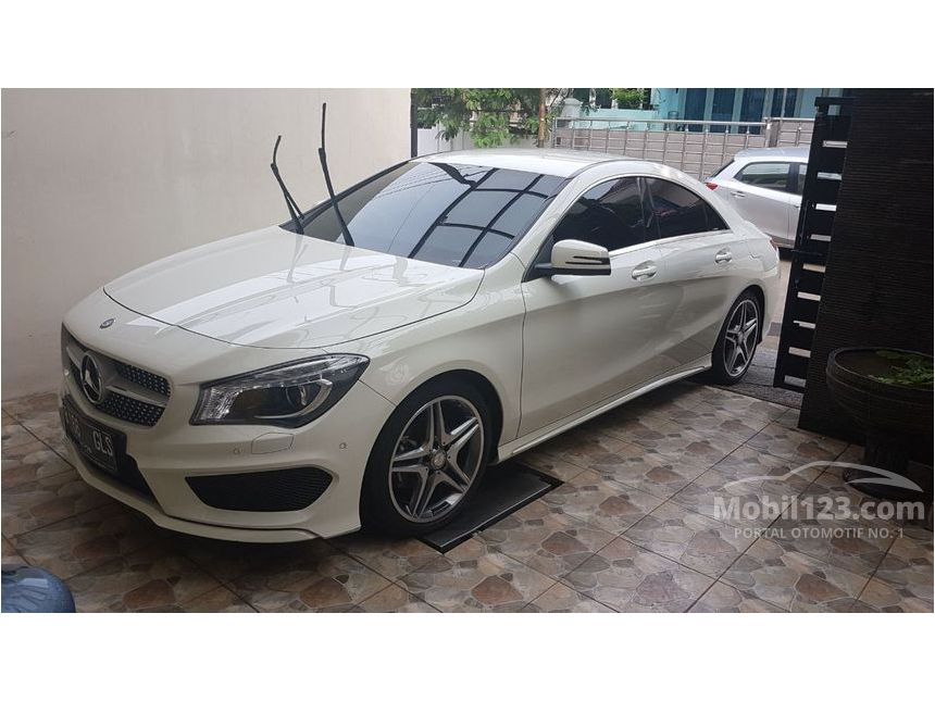 Jual Mobil Mercedes-Benz CLA200 2015 Sport 1.6 di DKI 