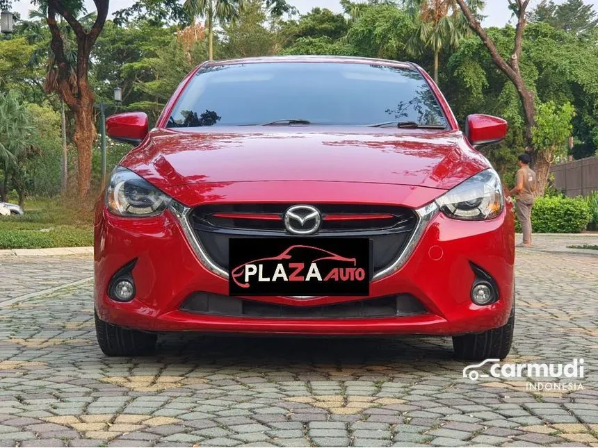 2015 Mazda 2 R Hatchback