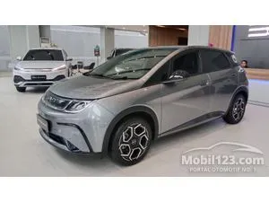 2025 BYD Dolphin Premium Extended Range Hatchback