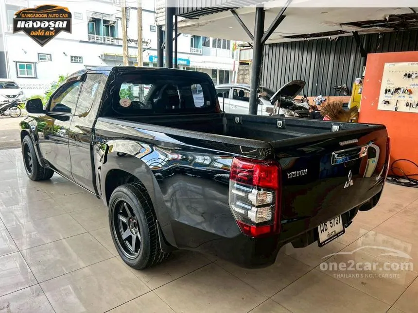 2022 Mitsubishi TRITON GLX Mega Cab Pickup