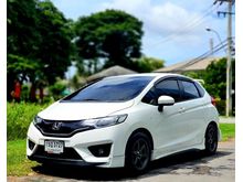 2015 Honda Jazz 1.5 (ปี 14-18) V+ i-VTEC Hatchback