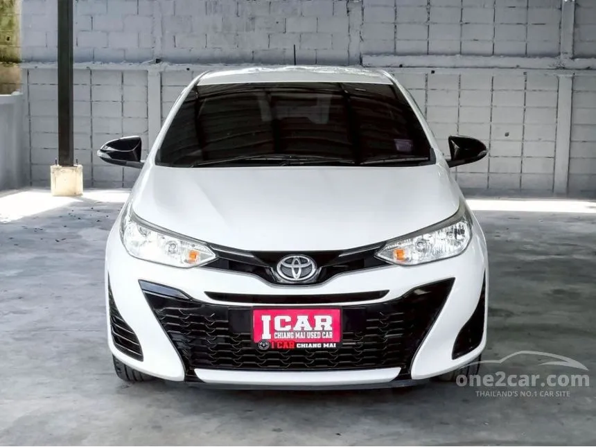 2020 Toyota YARIS Mid Hatchback