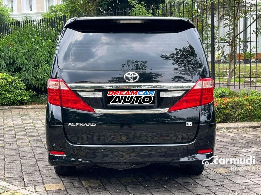 2013 Toyota Alphard X MPV