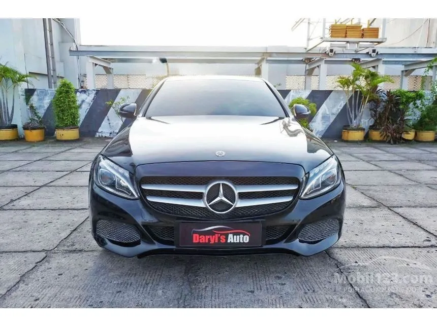 2017 Mercedes-Benz C200 Avantgarde Sedan