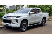2020 Mitsubishi Triton 2.4 ULTIMATE Pick-up AT 4x4 Double Cabin Facelift Putih Berlian - TANGAN PERTAMA - BUKAN EKS PROYEK - NO PR SIAP PAKAI