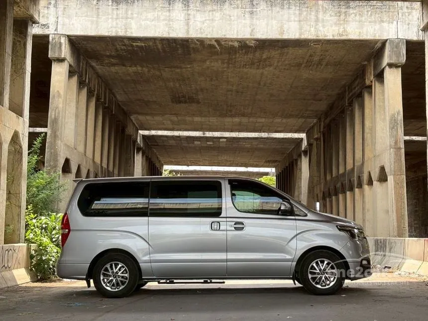 2019 Hyundai H-1 Touring Van