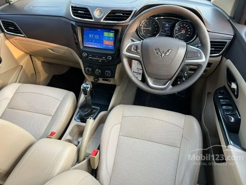 2019 Wuling Confero S L Lux MPV