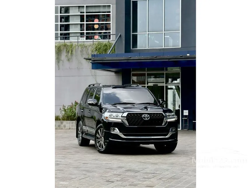 2014 Toyota Land Cruiser 200 Full spec SUV