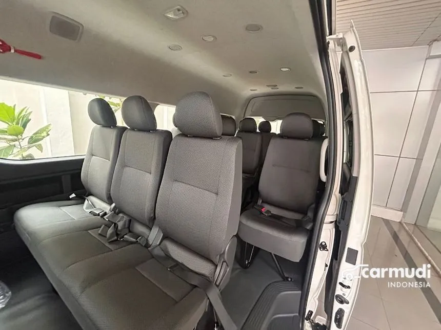 2024 Toyota Hiace Commuter Van Wagon