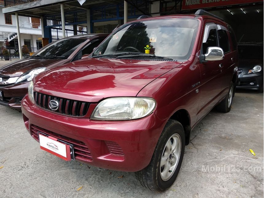 2004 Daihatsu Taruna FL SUV