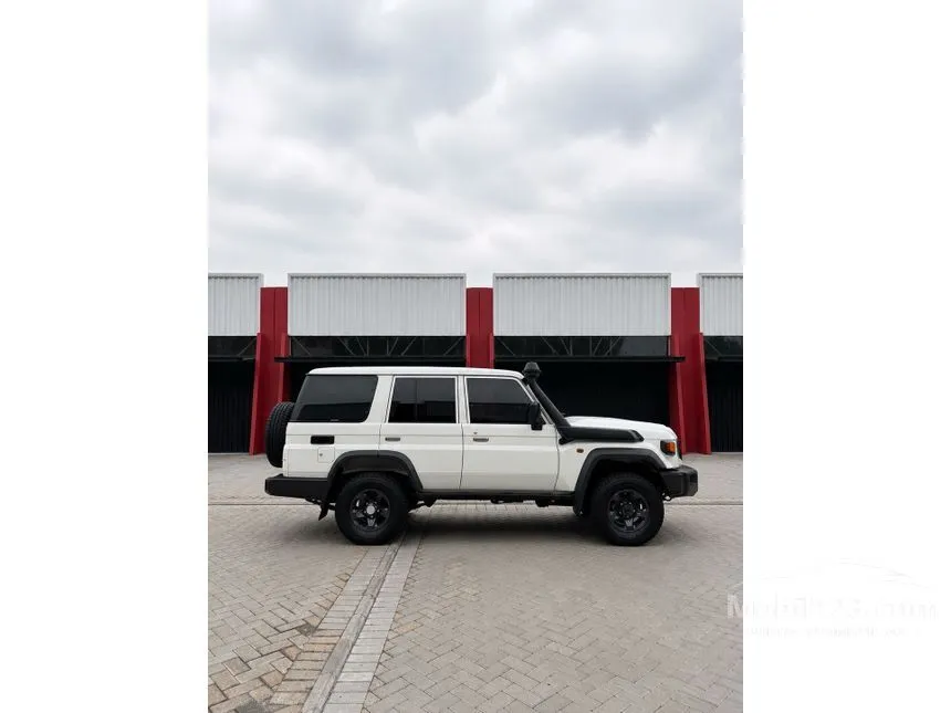 2024 Toyota Land Cruiser 70 LX SUV