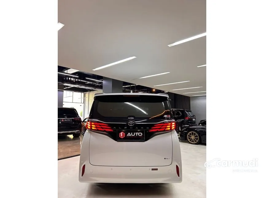 2024 Toyota Alphard HEV MPV