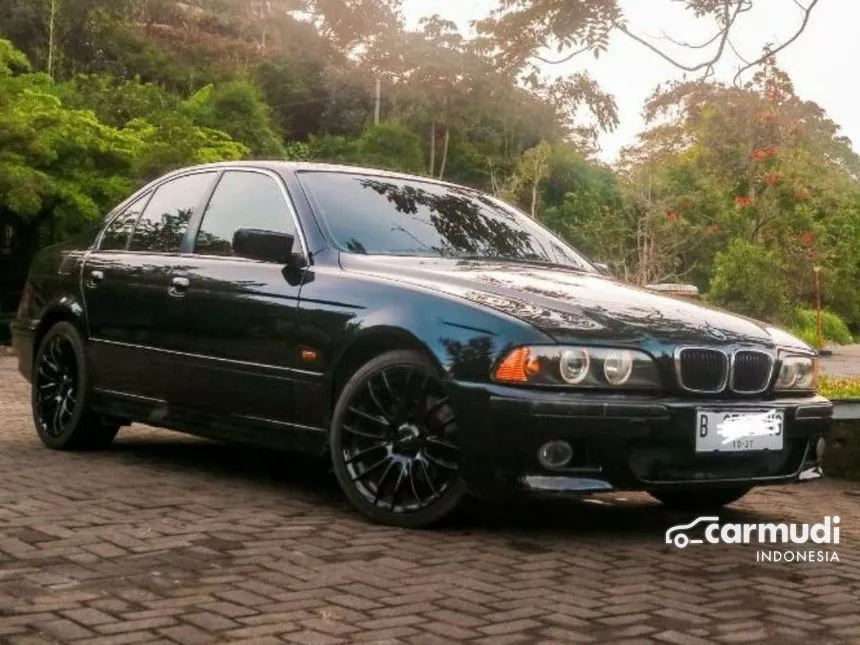 2002 BMW 520i