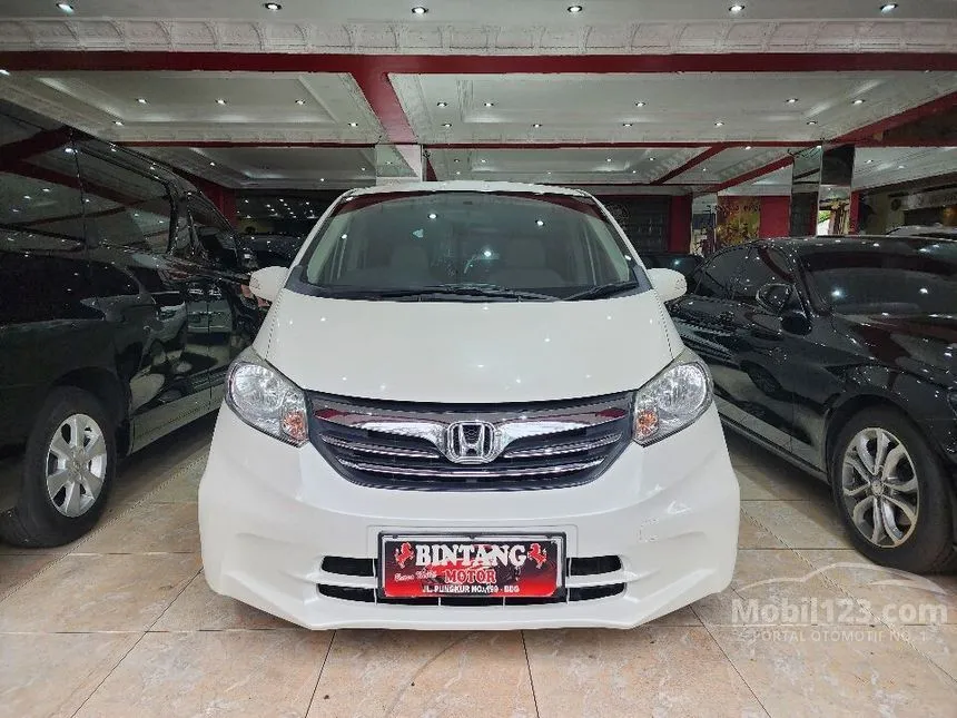 Jual Mobil Honda Freed 2012 E 1.5 di Jawa Barat Automatic MPV Putih Rp 136.000.000