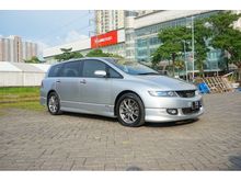 2004 Honda Odyssey Absolute 2.4 AT MPV Silver Surabaya