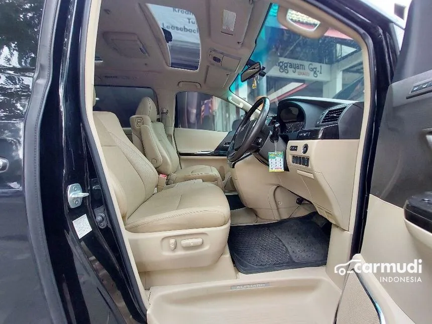 2013 Toyota Alphard G MPV