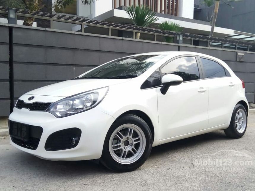 Jual Mobil KIA Rio 2012 UB 1.4 di Jawa Barat Automatic 