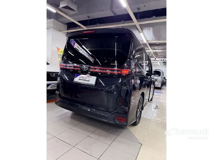 2022 Toyota Voxy (Premium Color) MPV