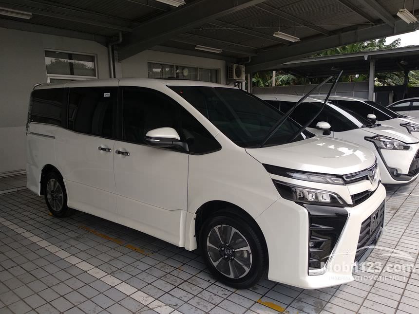 Promo Toyota Voxy 2 0 Mobil Di Seller Blibli Com Kota Jakarta Barat Dki Jakarta Blibli