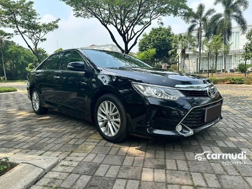 2017 Toyota Camry V Sedan