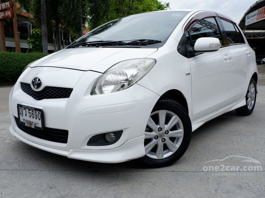 2011 Toyota Yaris E Limited Hatchback