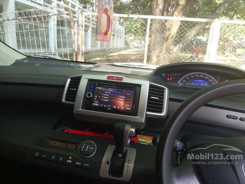 2013 Honda Freed E MPV